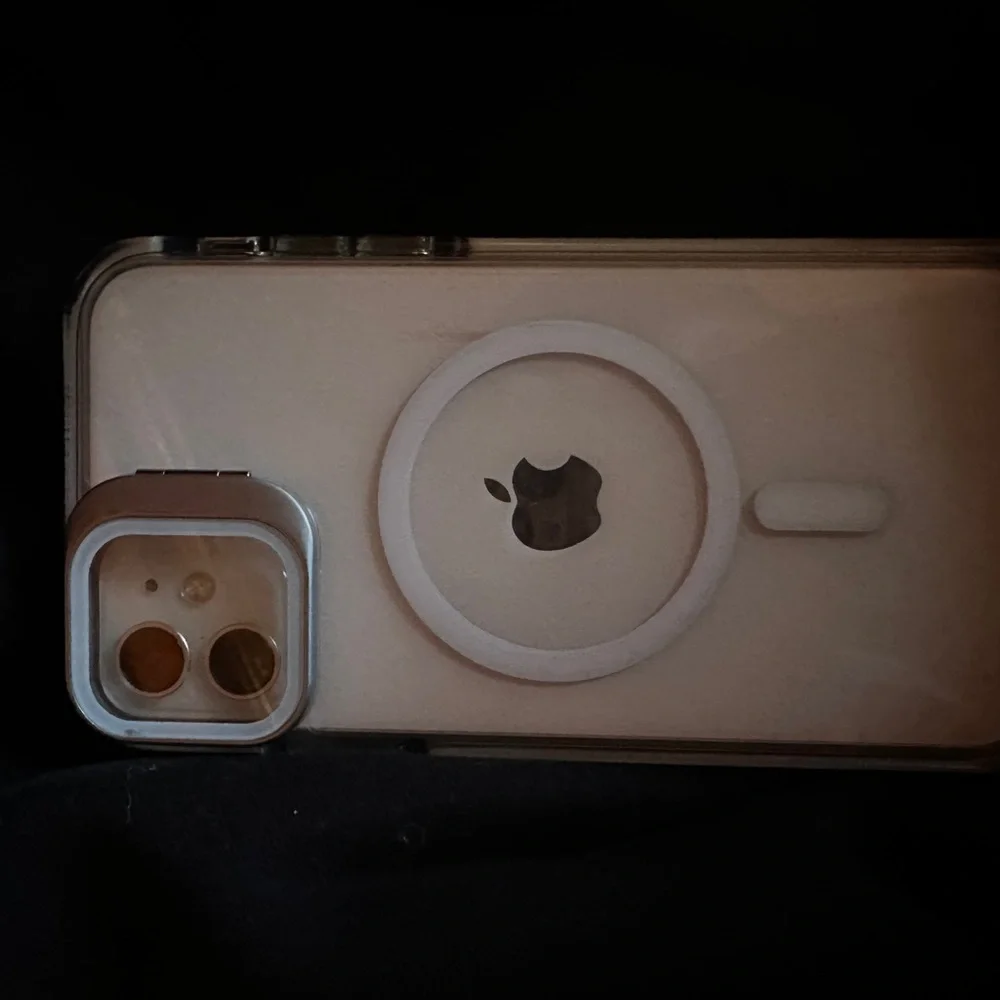 Apple iPhone 11 - White